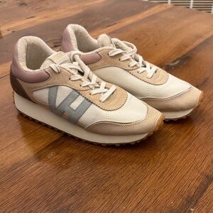 Vintage Havana Retro Sneakers with Beach Vibes